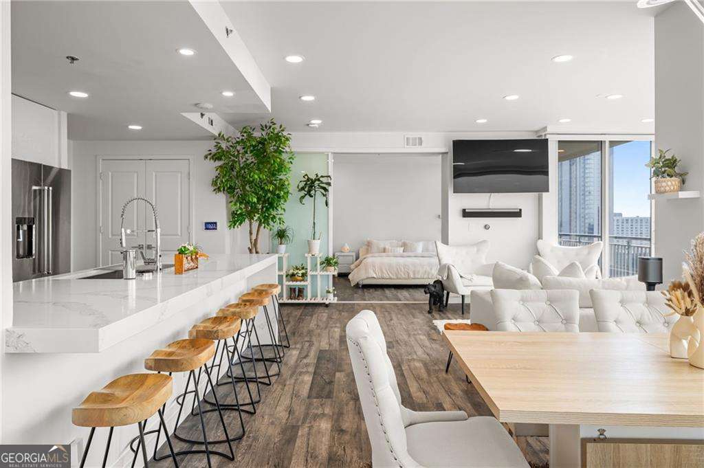 3338 Peachtree Road # 2207