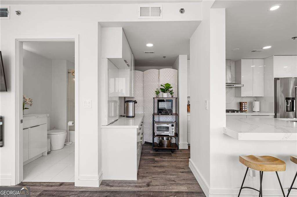 3338 Peachtree Road # 2207