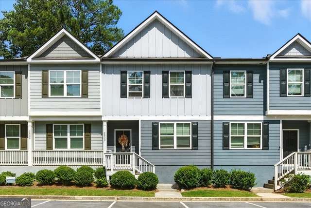 2832 Saratoga Lake View