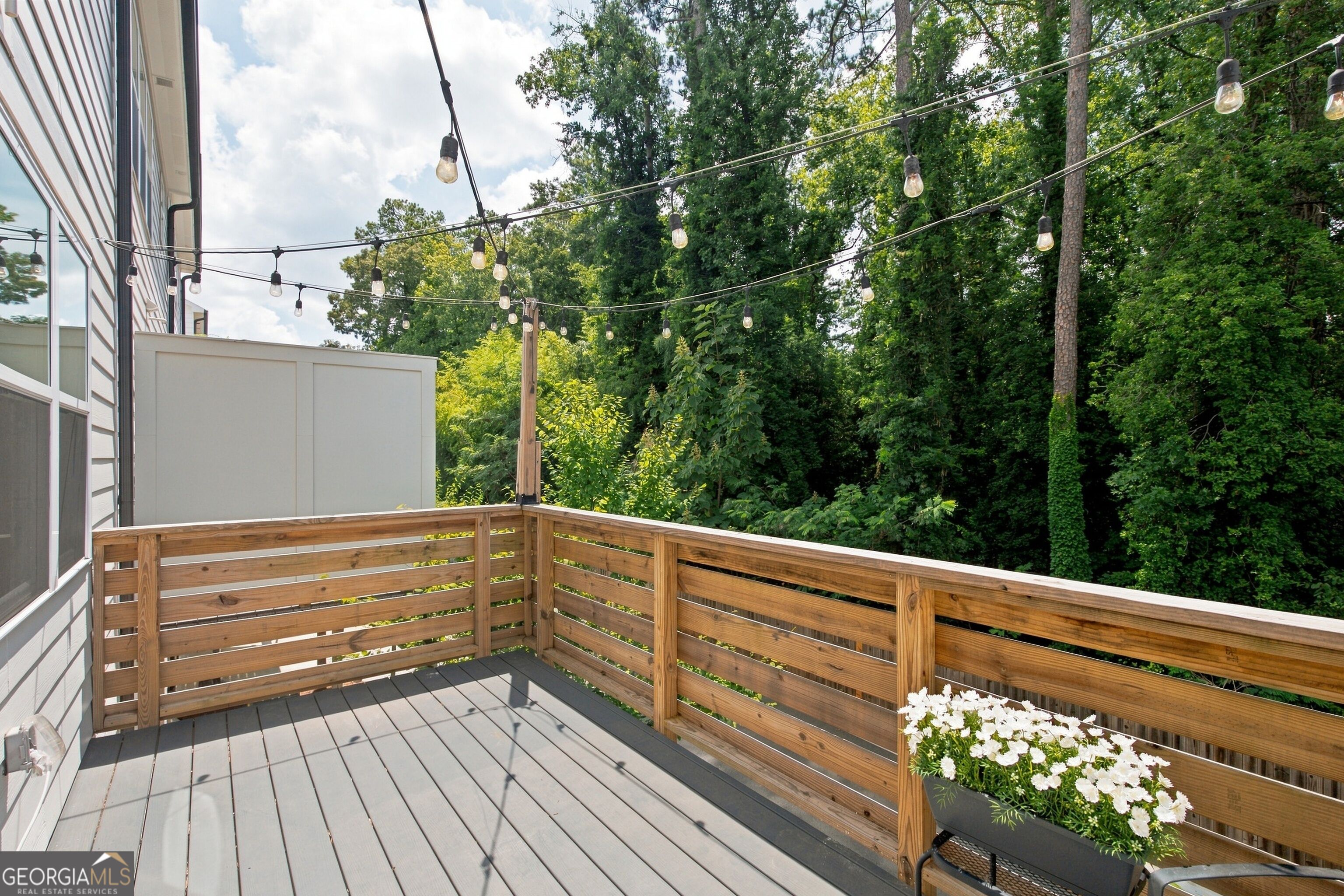 3401 Catalan Alley