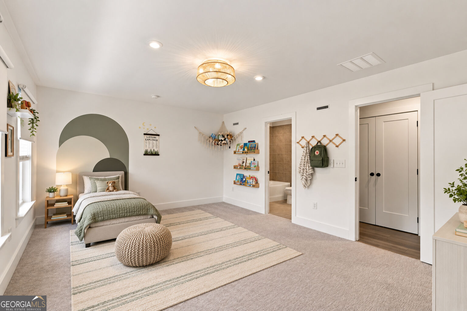 3401 Catalan Alley
