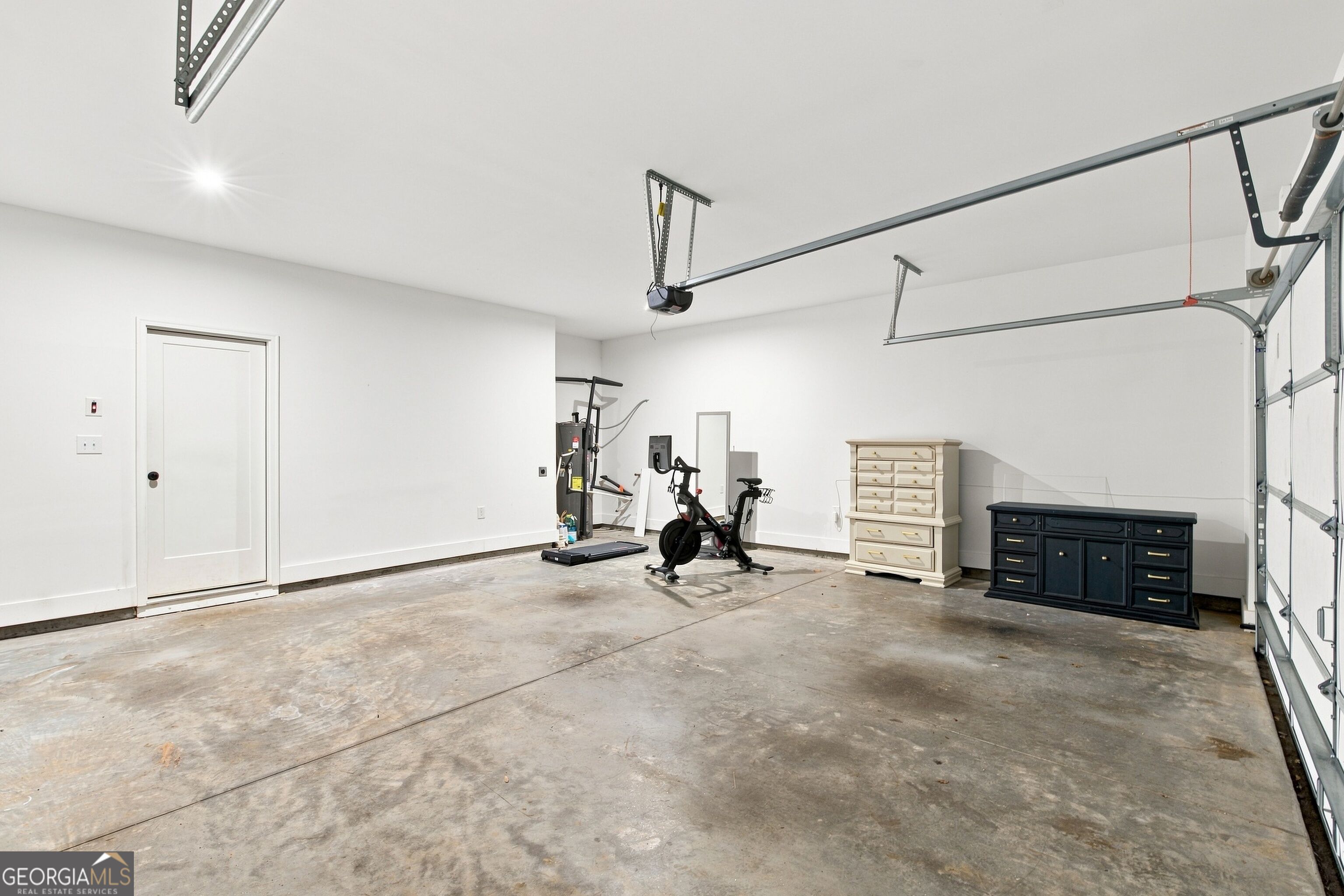 3401 Catalan Alley