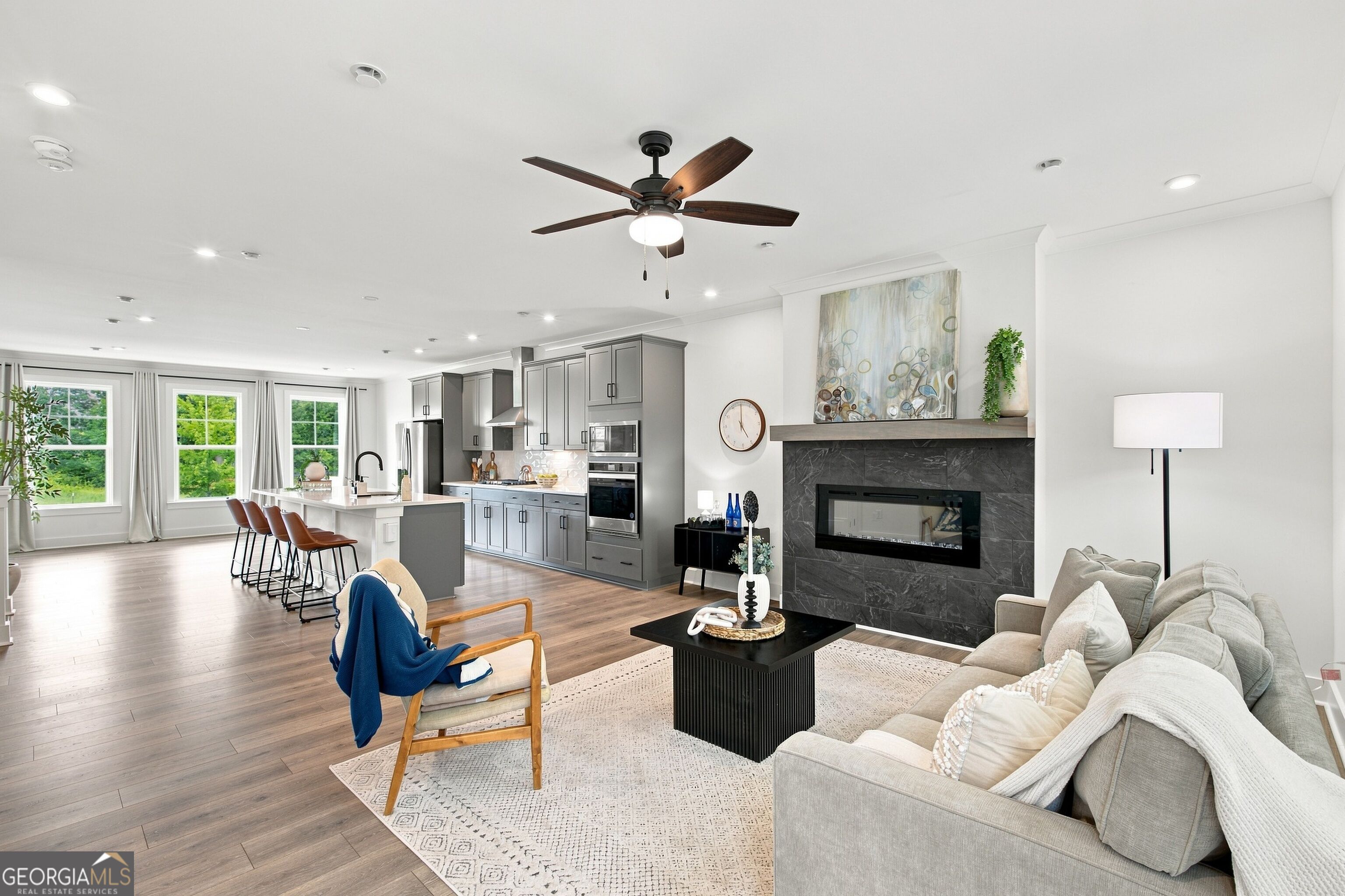 3401 Catalan Alley