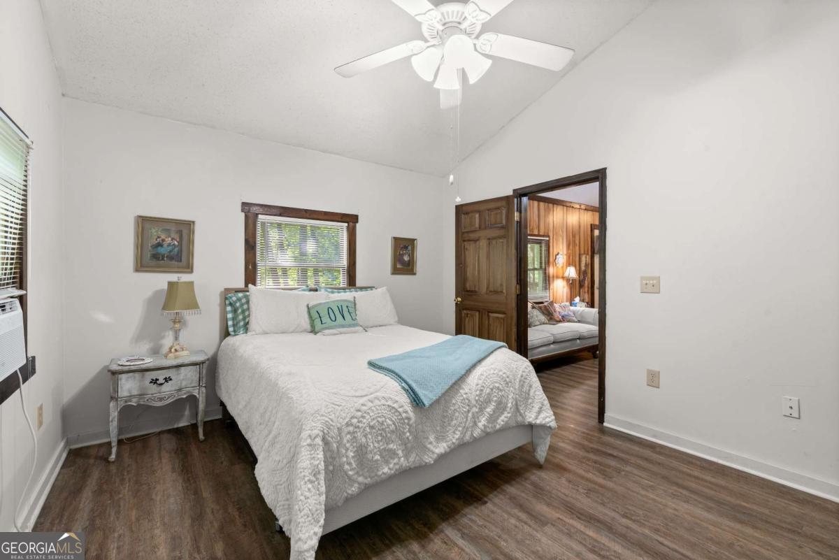 140 J R Road NE