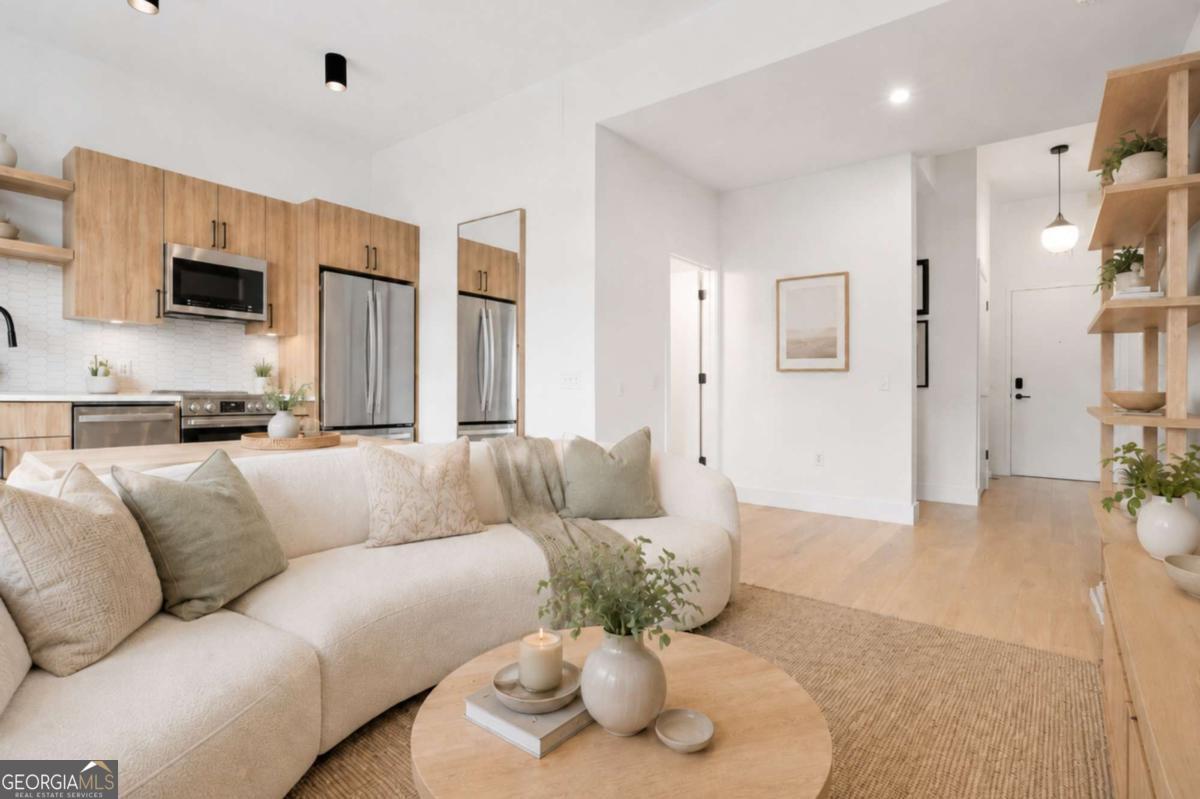 567 Ponce De Leon Avenue # 319