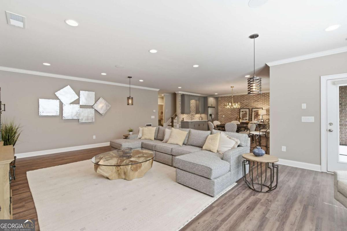 2006 Heyward Way