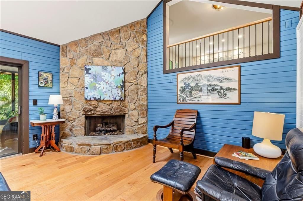 1115 Lake Drive