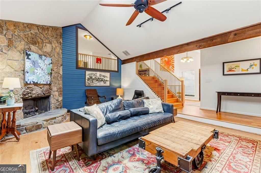 1115 Lake Drive