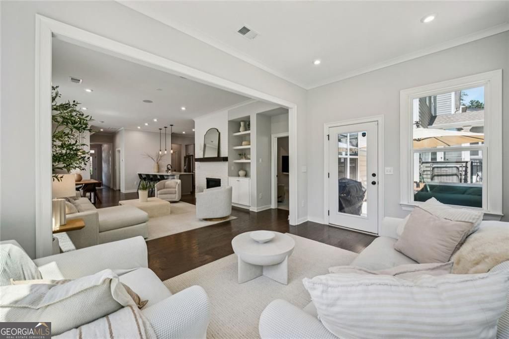 1229 Hampton Park Road