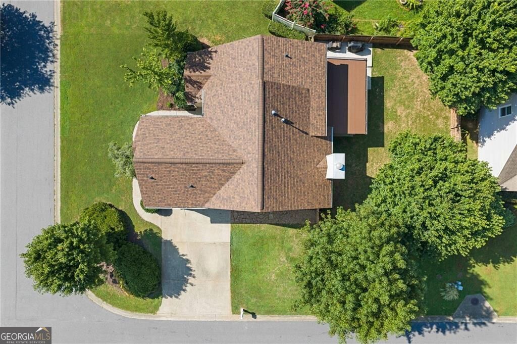 1005 Brentmoor Lane NW