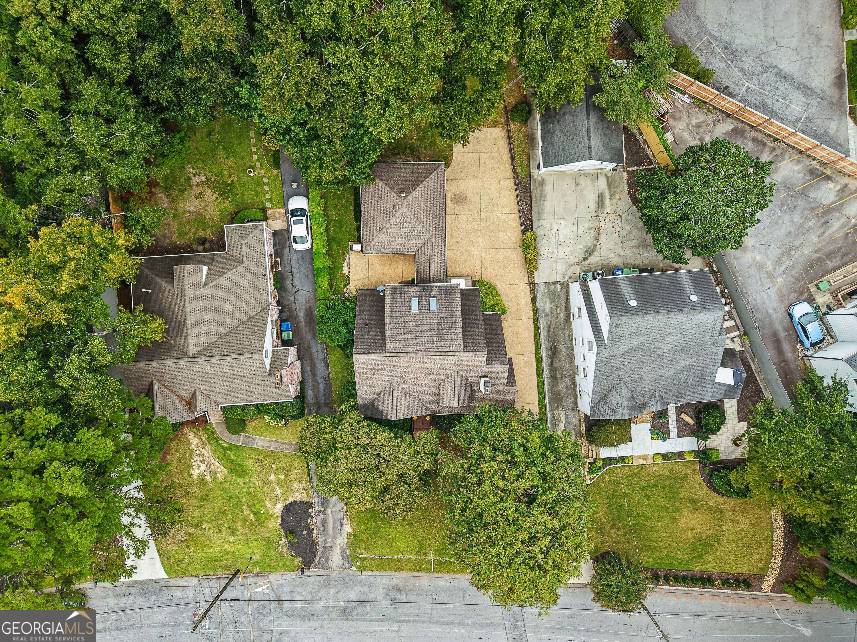 2918 N Hills Drive NE