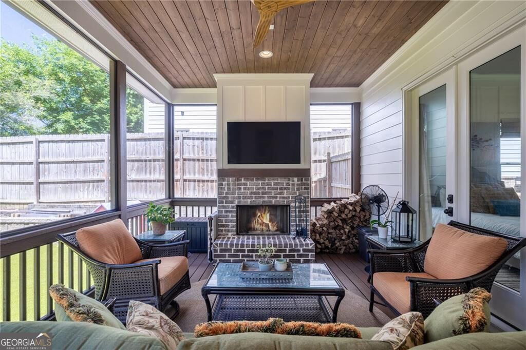2986 Surrey Lane
