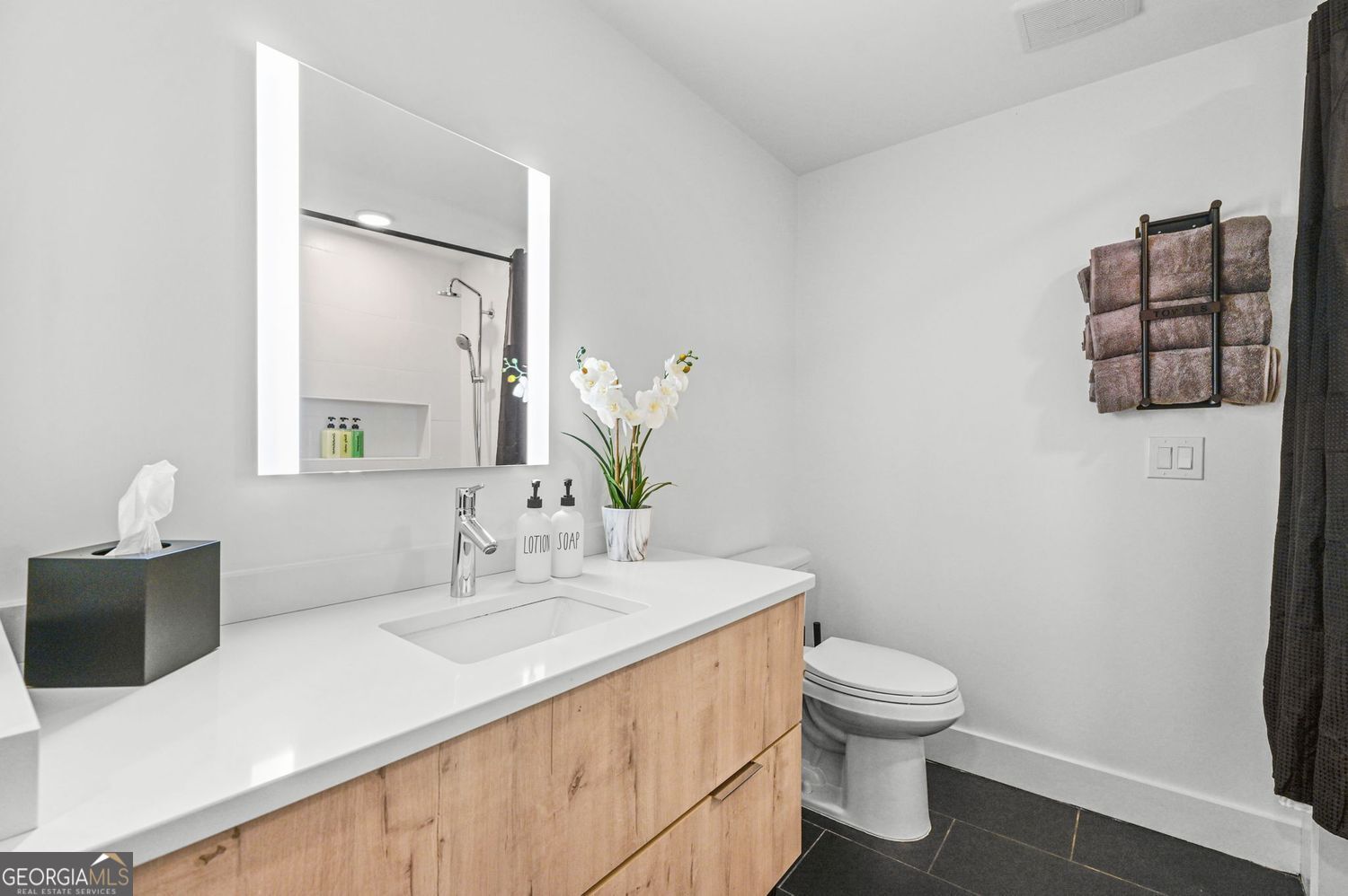 346 Peters Street SW # 203