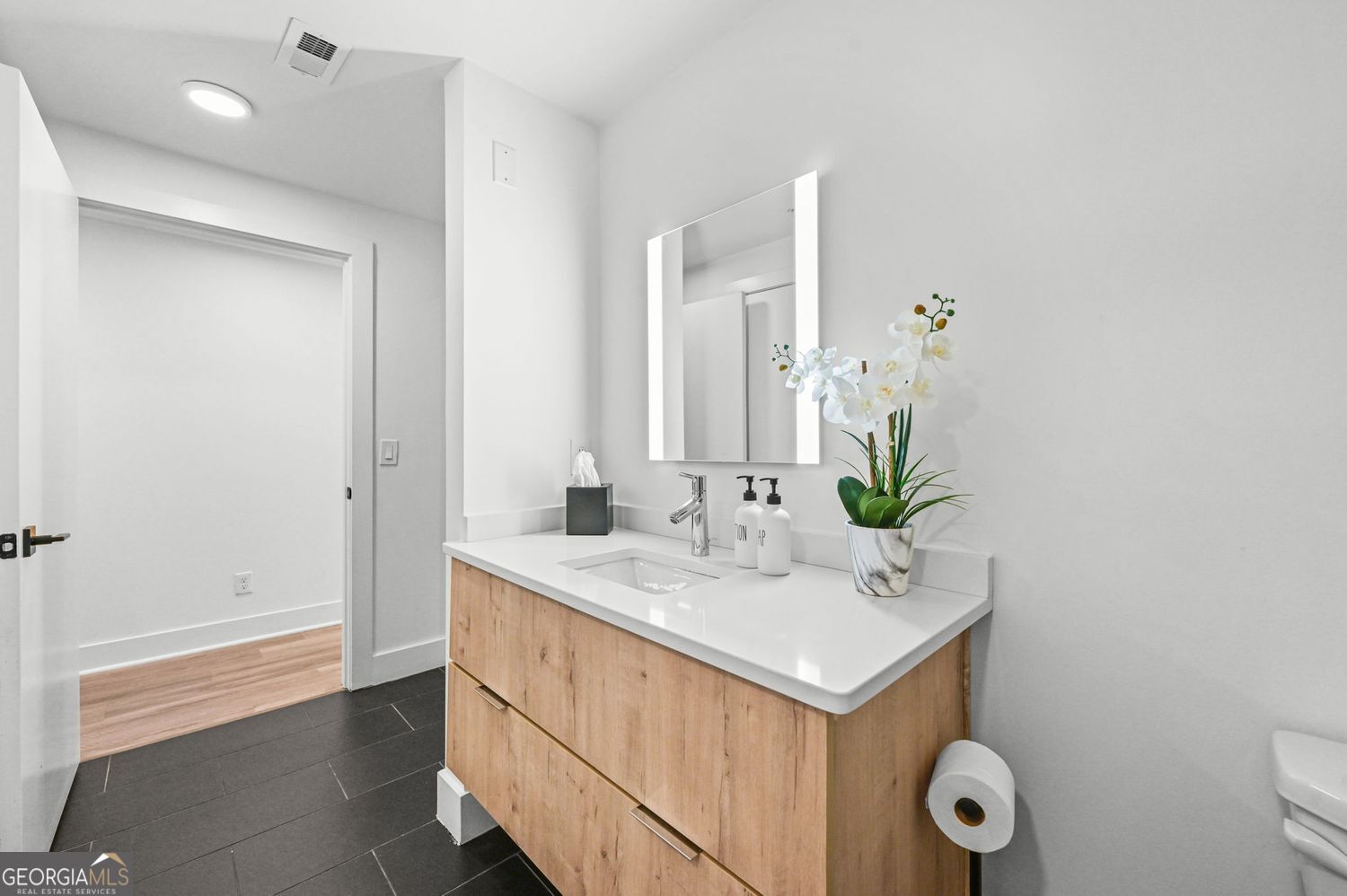 346 Peters Street SW # 203
