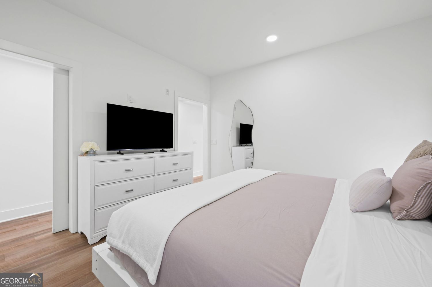 346 Peters Street SW # 203
