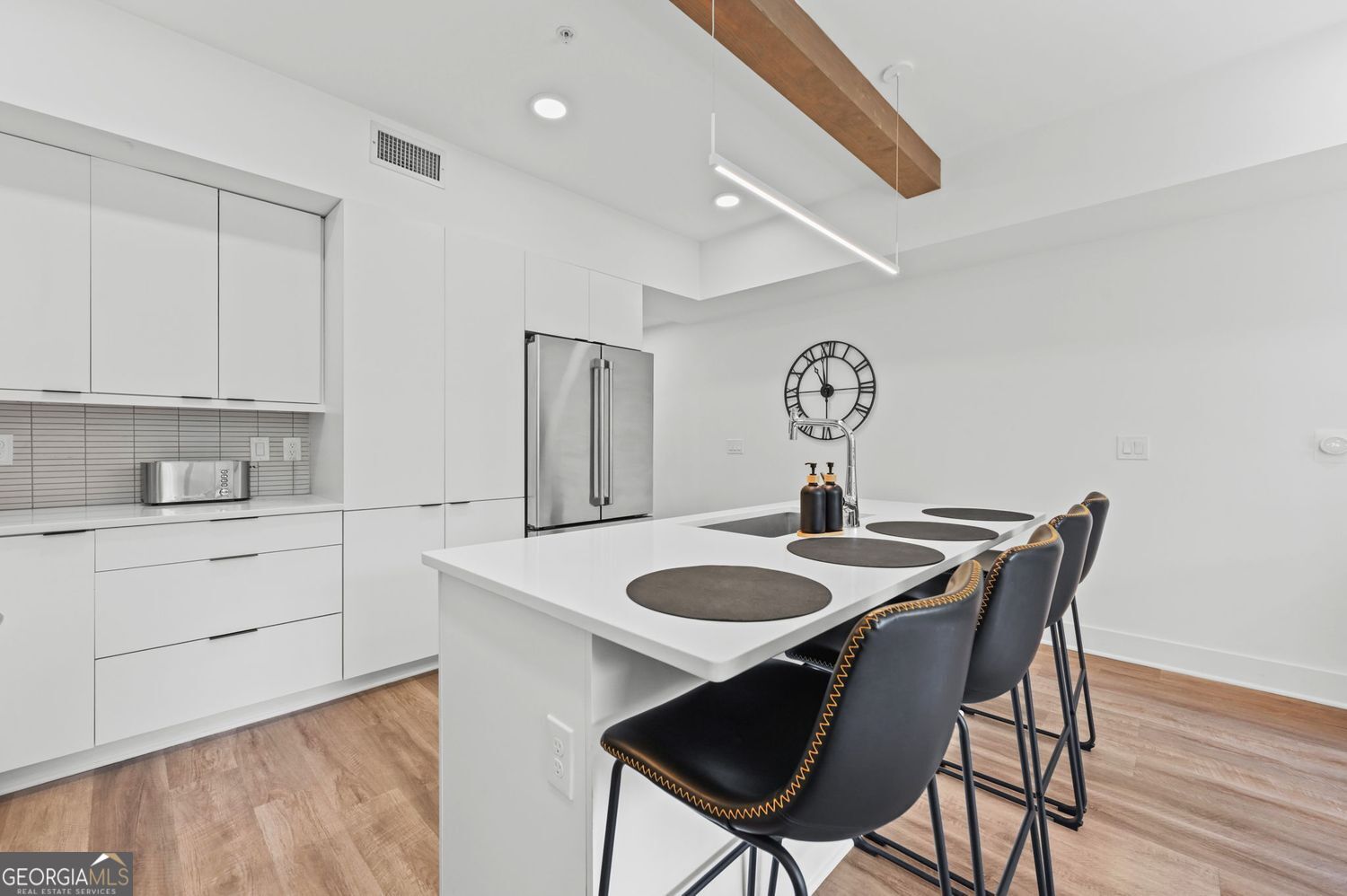 346 Peters Street SW # 203