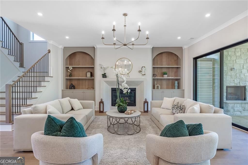 3465 Hildon Circle