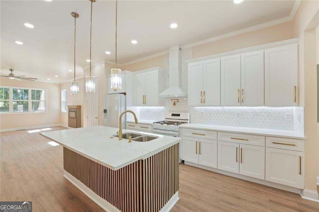 3395 Lee Place
