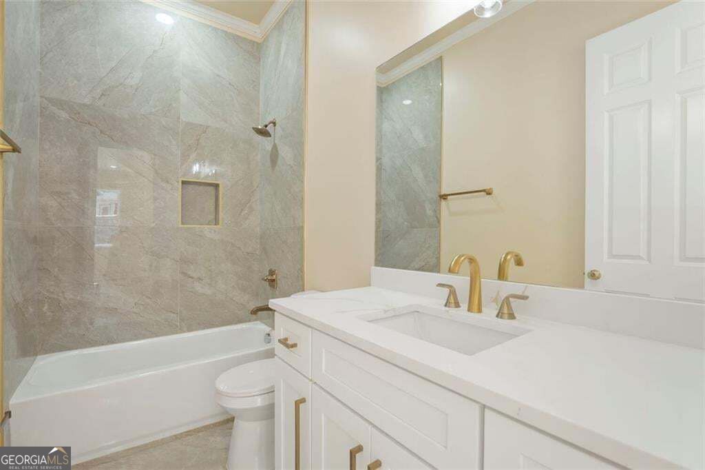 3395 Lee Place