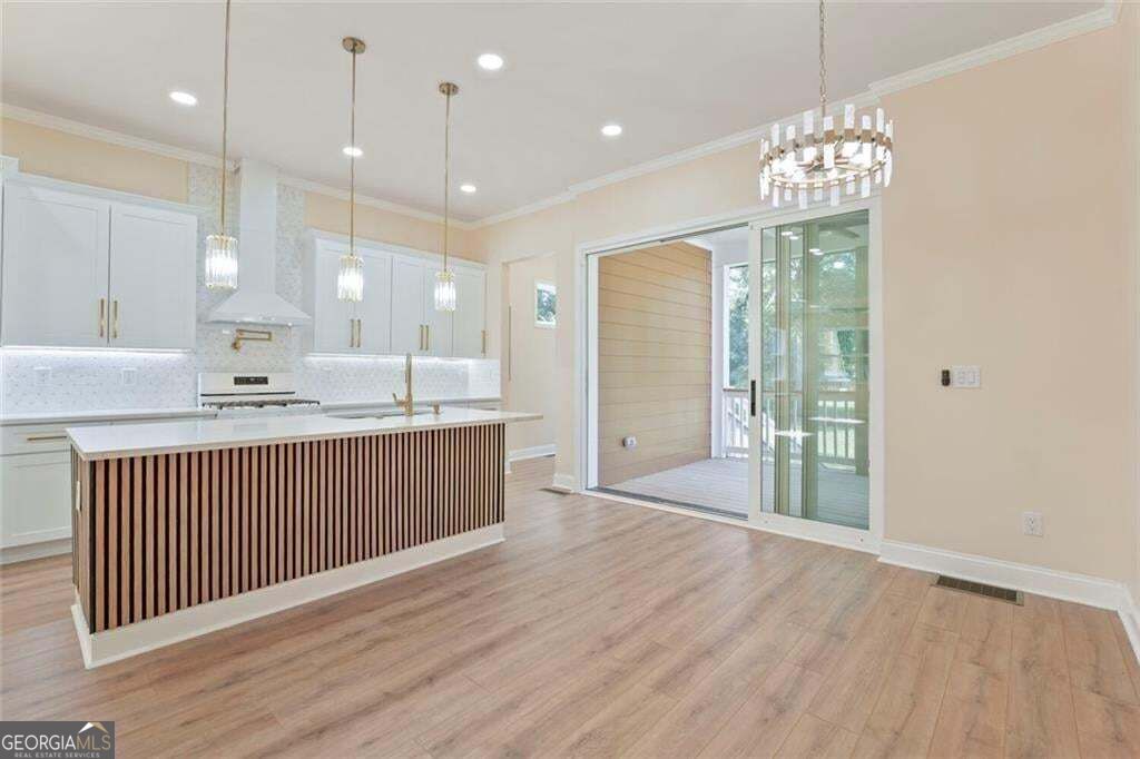 3395 Lee Place