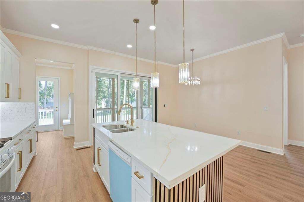 3395 Lee Place