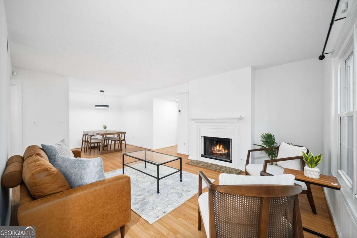 711 Glenleaf Drive