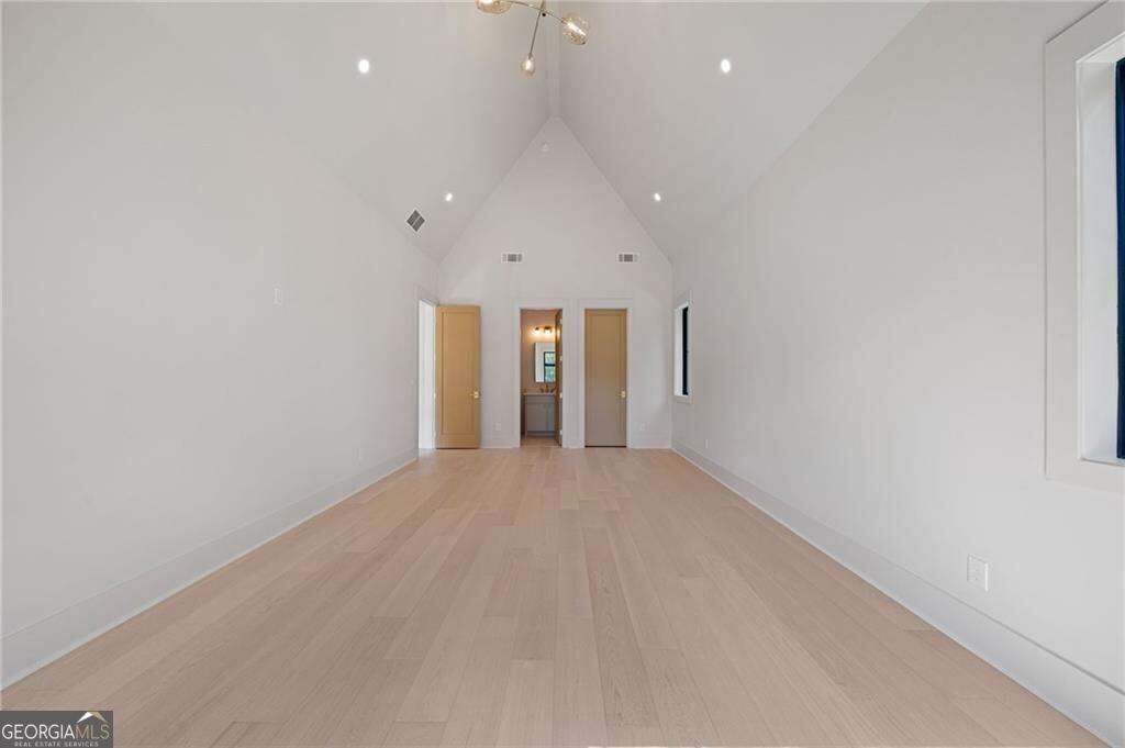 1671 Manhasset Drive