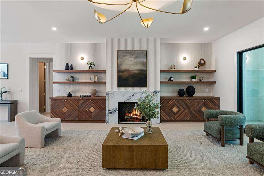 1671 Manhasset Drive