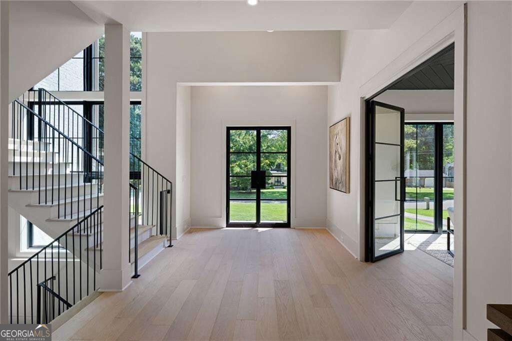 1671 Manhasset Drive