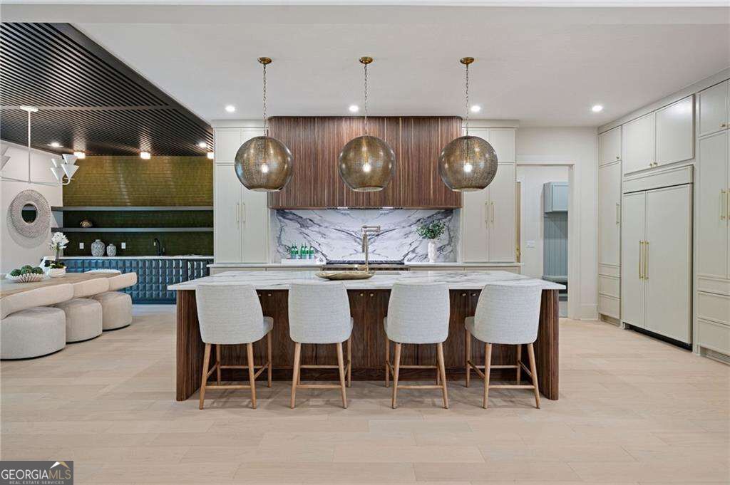1671 Manhasset Drive