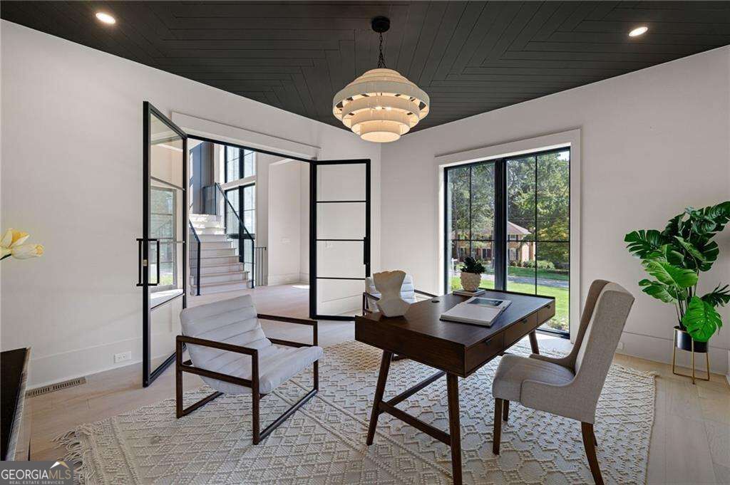1671 Manhasset Drive