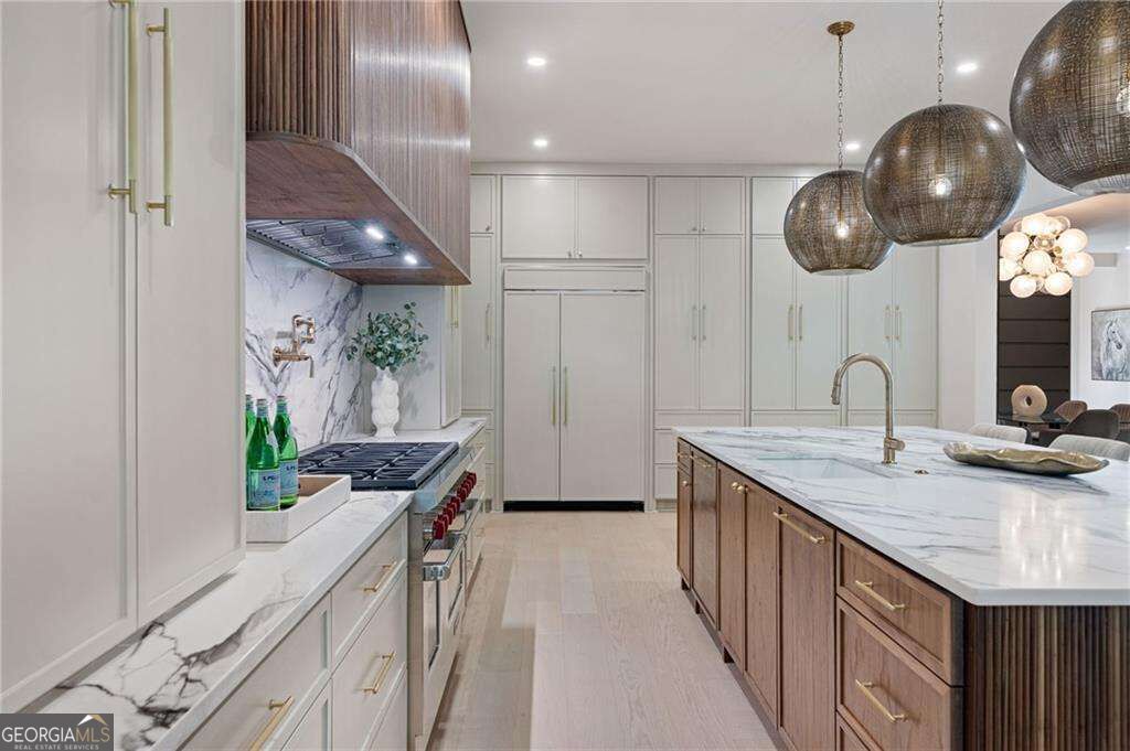 1671 Manhasset Drive