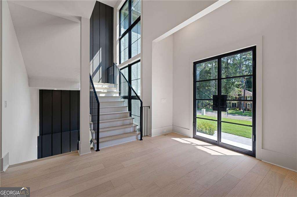 1671 Manhasset Drive