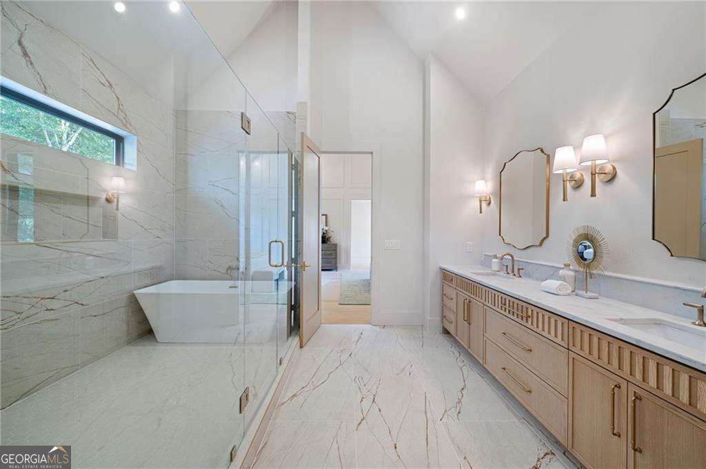 1671 Manhasset Drive
