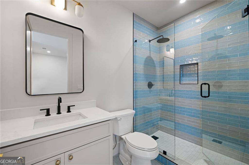 1671 Manhasset Drive