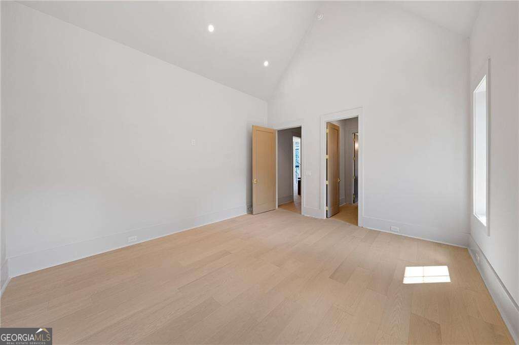 1671 Manhasset Drive