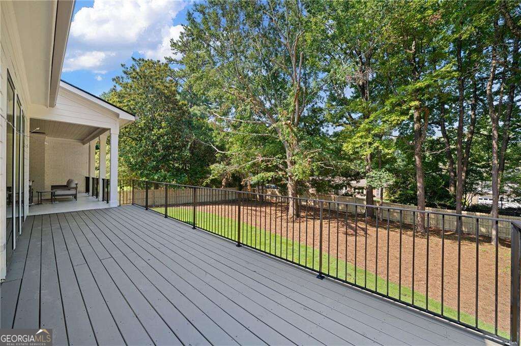 1671 Manhasset Drive