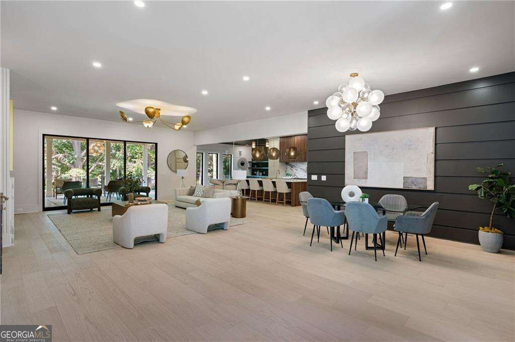 1671 Manhasset Drive