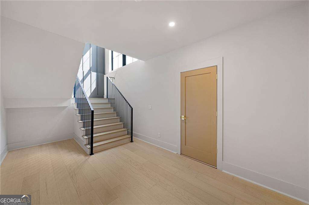 1671 Manhasset Drive