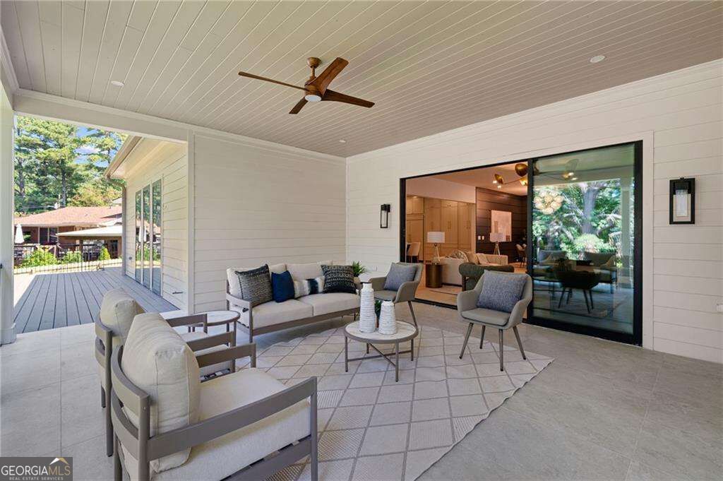 1671 Manhasset Drive