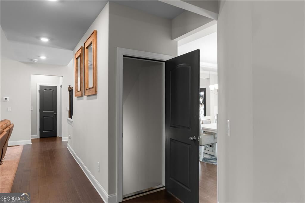 5810 Langdale