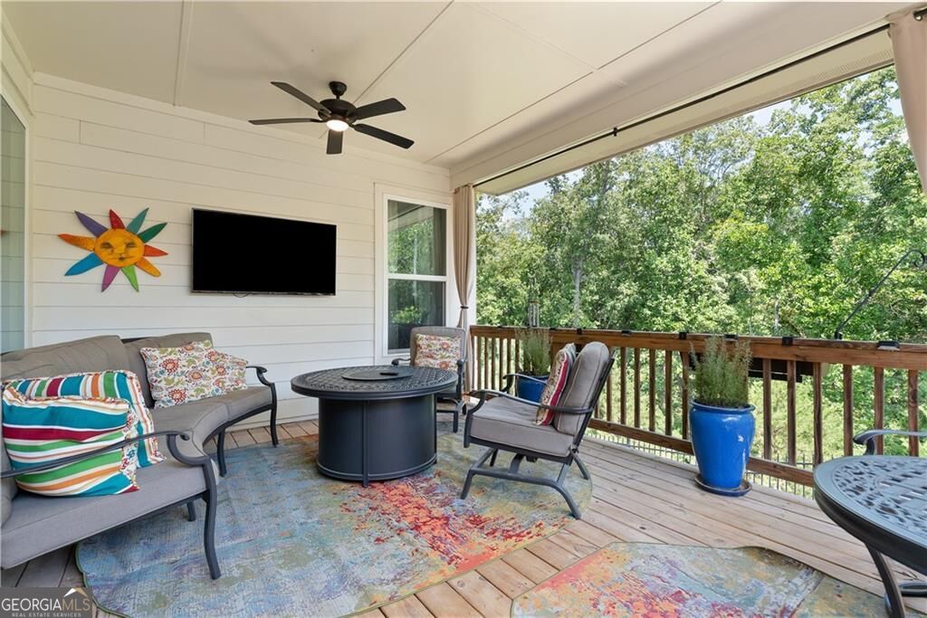 318 Carriage Glen Lane