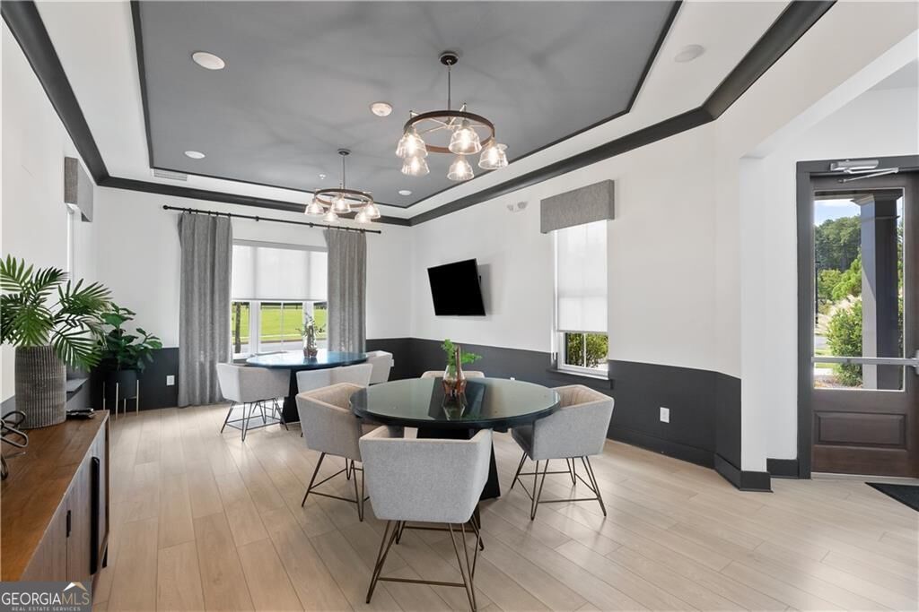 318 Carriage Glen Lane