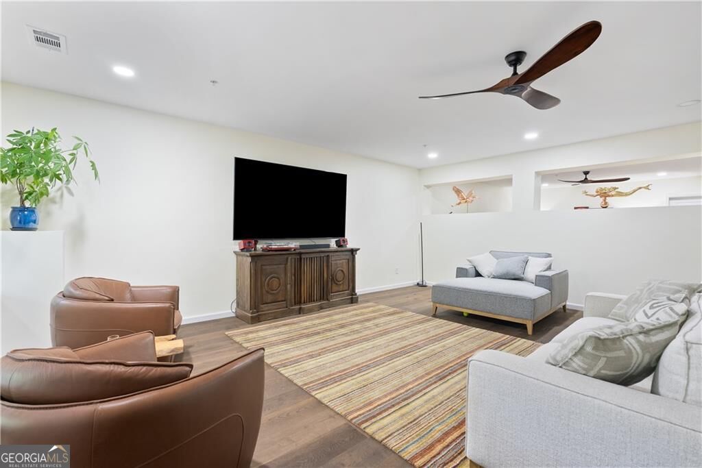 318 Carriage Glen Lane