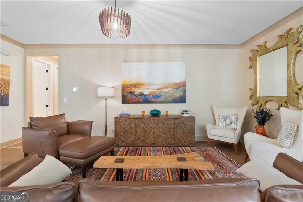 318 Carriage Glen Lane