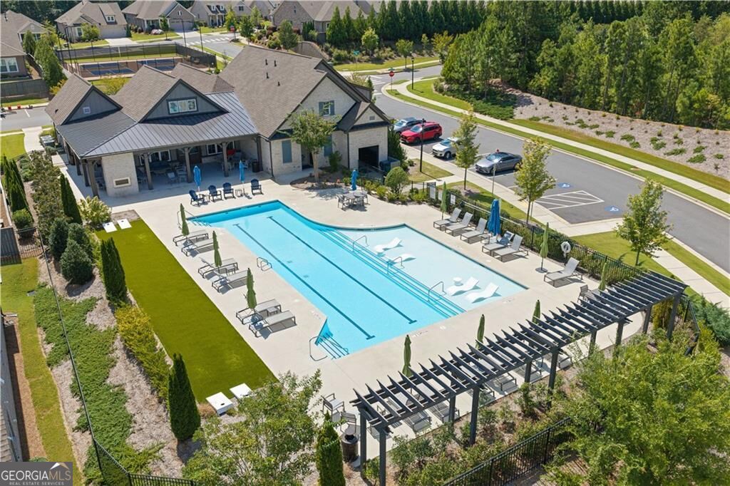 318 Carriage Glen Lane