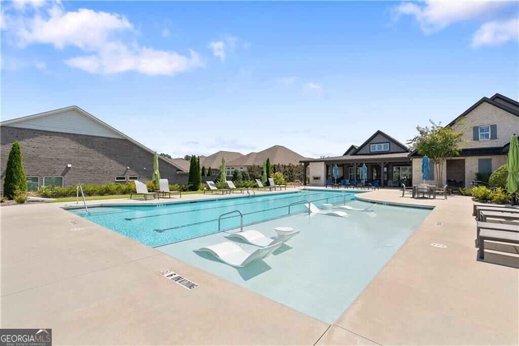 318 Carriage Glen Lane