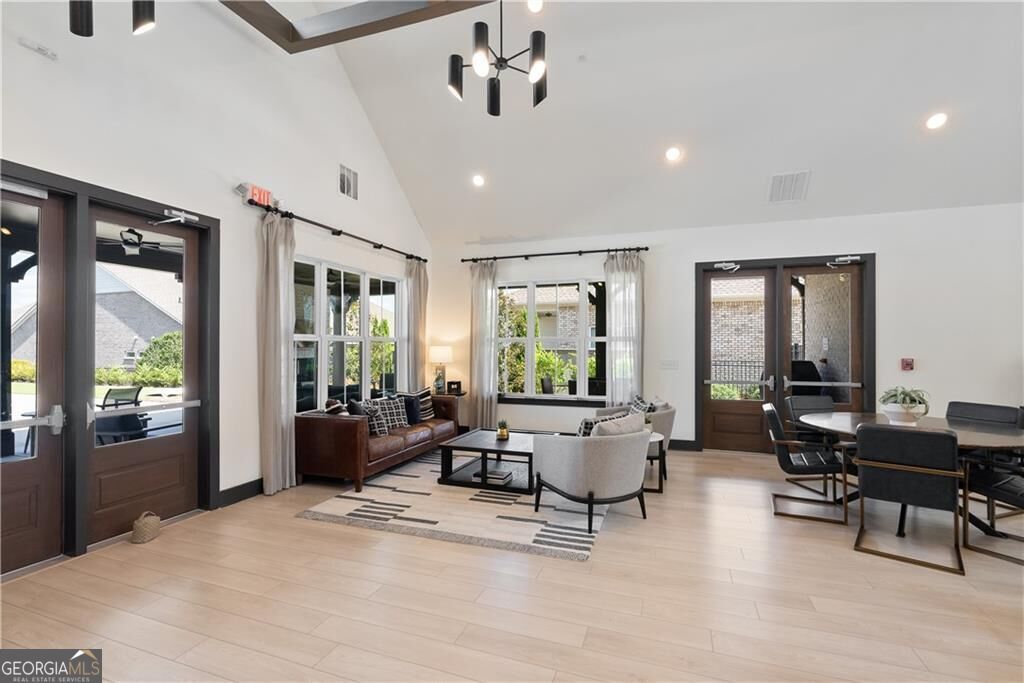 318 Carriage Glen Lane