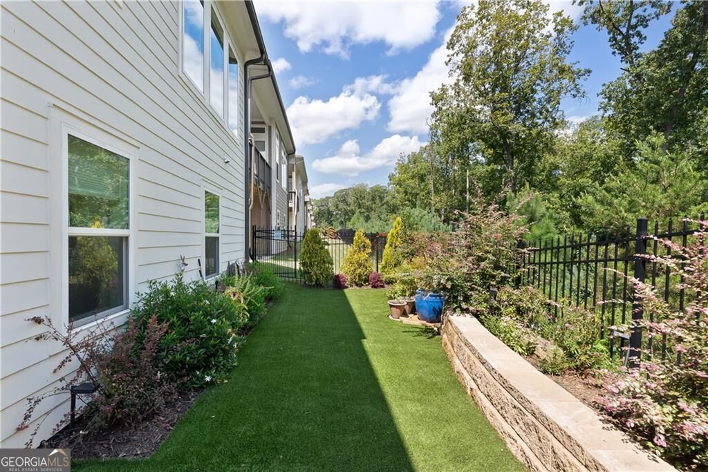 318 Carriage Glen Lane