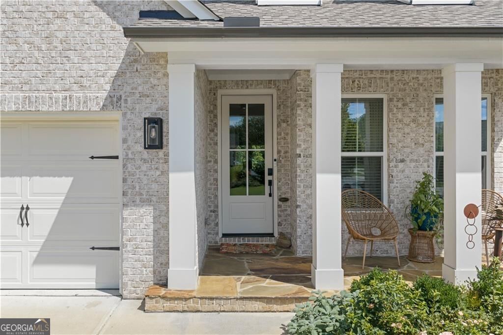 318 Carriage Glen Lane
